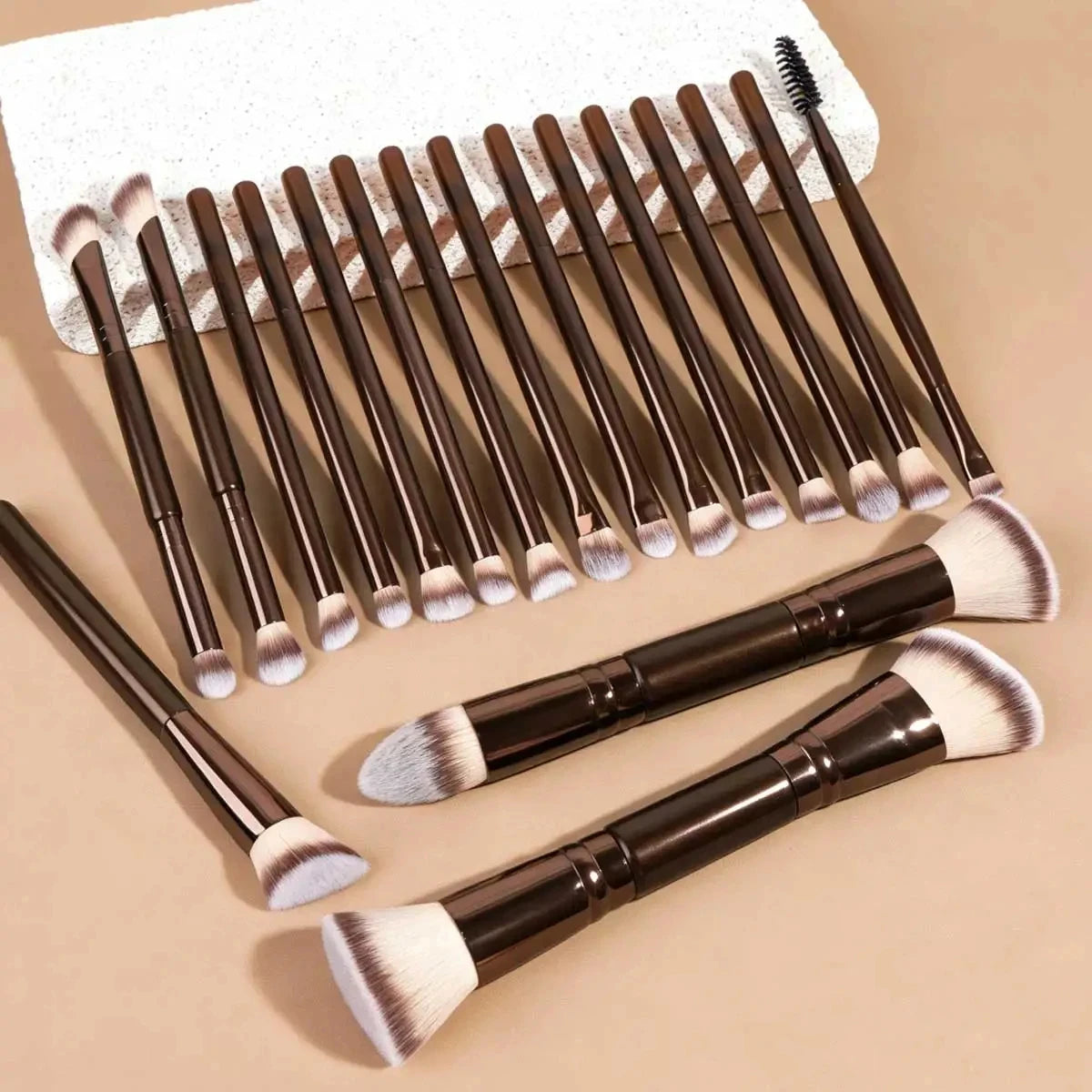Professional Aluminum Makeup Brush Set, Includes Soft High-Quality Synthetic Hair Makeup Brushes, Foundation Brush, Powder Brush