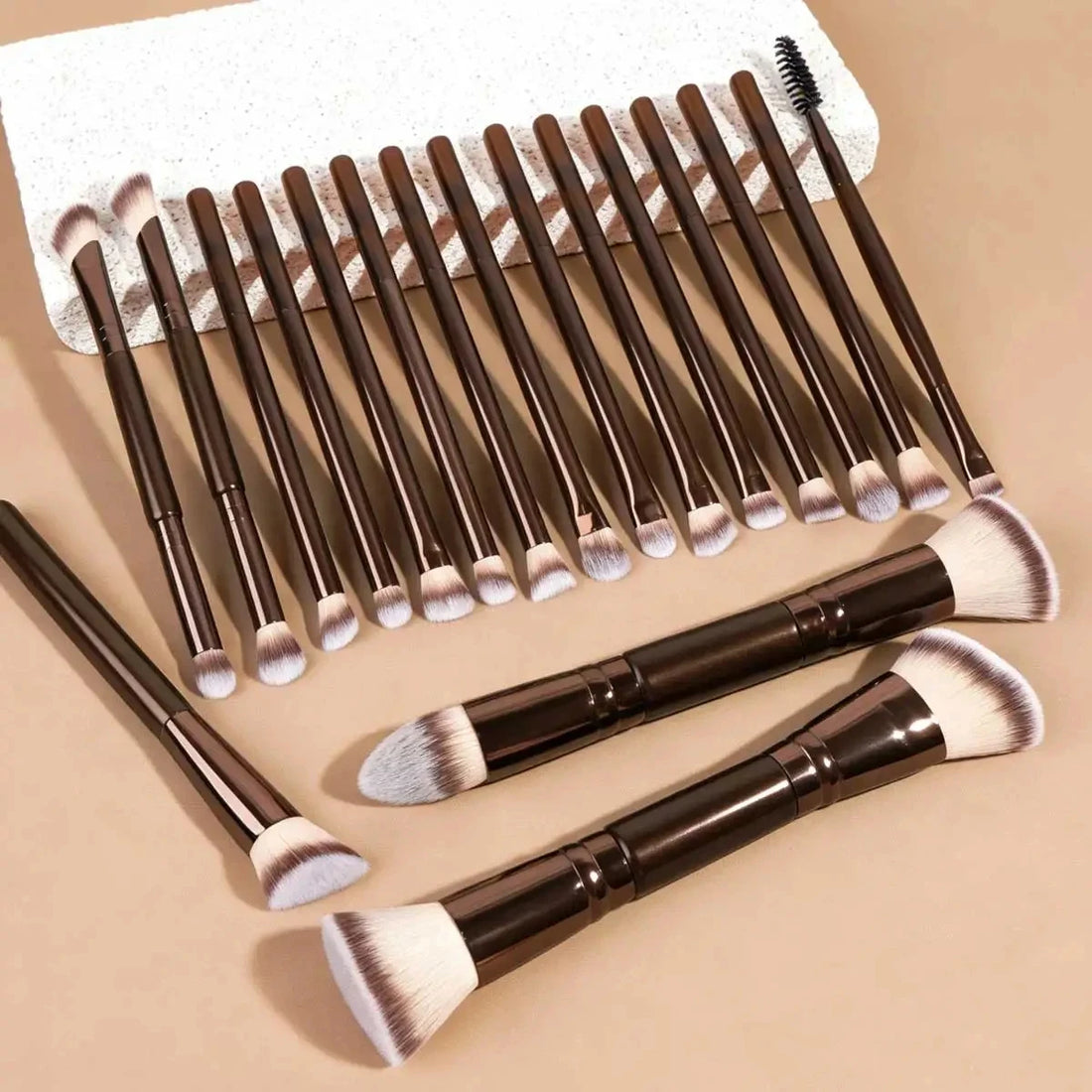 Professional Aluminum Makeup Brush Set, Includes Soft High-Quality Synthetic Hair Makeup Brushes, Foundation Brush, Powder Brush