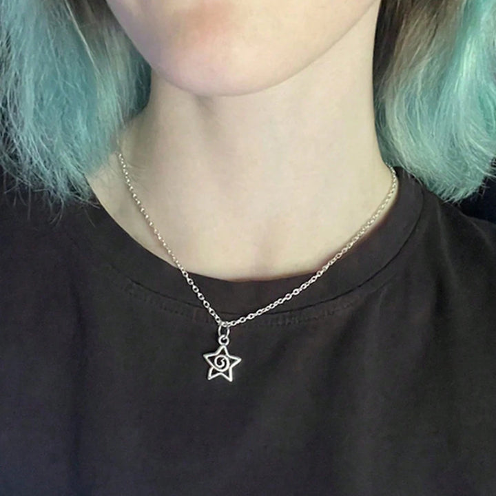 Collar colgante estrella remolino plateado estilo año 2000, adecuado para regalos de joyería estética femenina