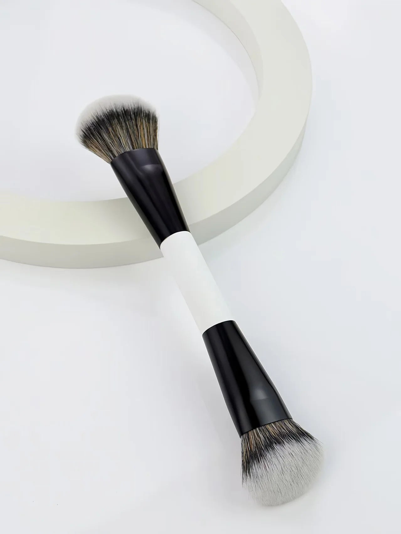 4-piece double-ended makeup brush set, multifunctional makeup brush, blush brush, foundation brush, powder brush, highlighter brush, nose contour brush, concealer brush, blush brush, gift for women and girls