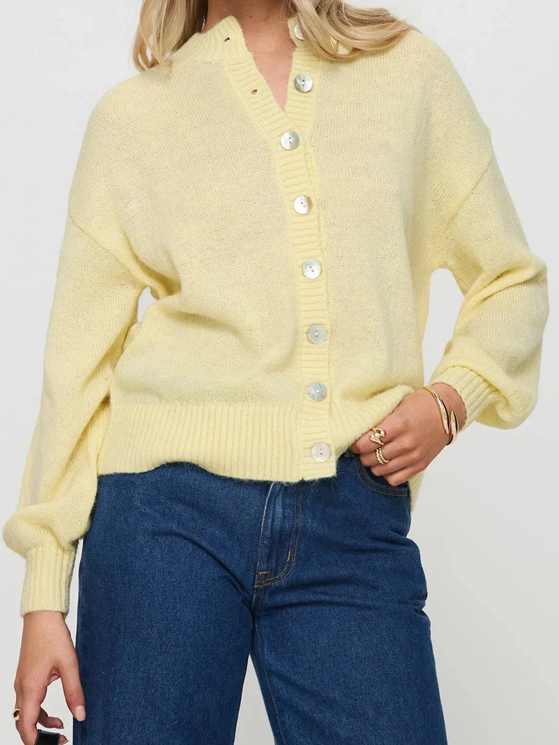 Stylish Women s V-Neck Button Up Knit Cardigan Sweater with Long Sleeves and Loose Fit - Solid Color Fashion Trend