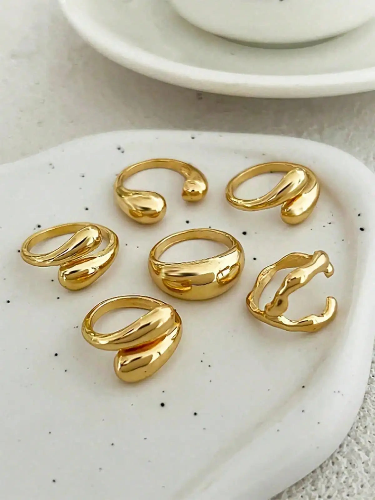 6pcs/Set Vintage Minimalist Alloy Molten Lava Teardrop Design Open Rings, Asymmetrical Fashionable Thick Metal Gold Tone Ring Se