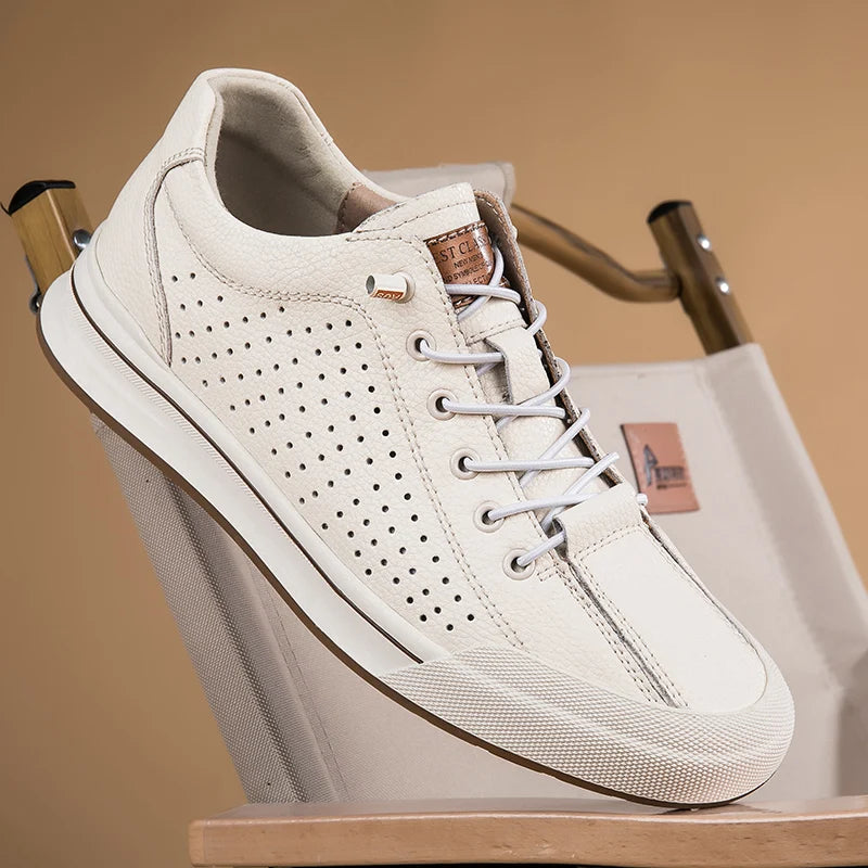 Men's Casual Breathable Flat Shoe Perforated Lightweight And Comfortable Daily Walking Shoe Classic Outdoor Low-Top Driving Shoe