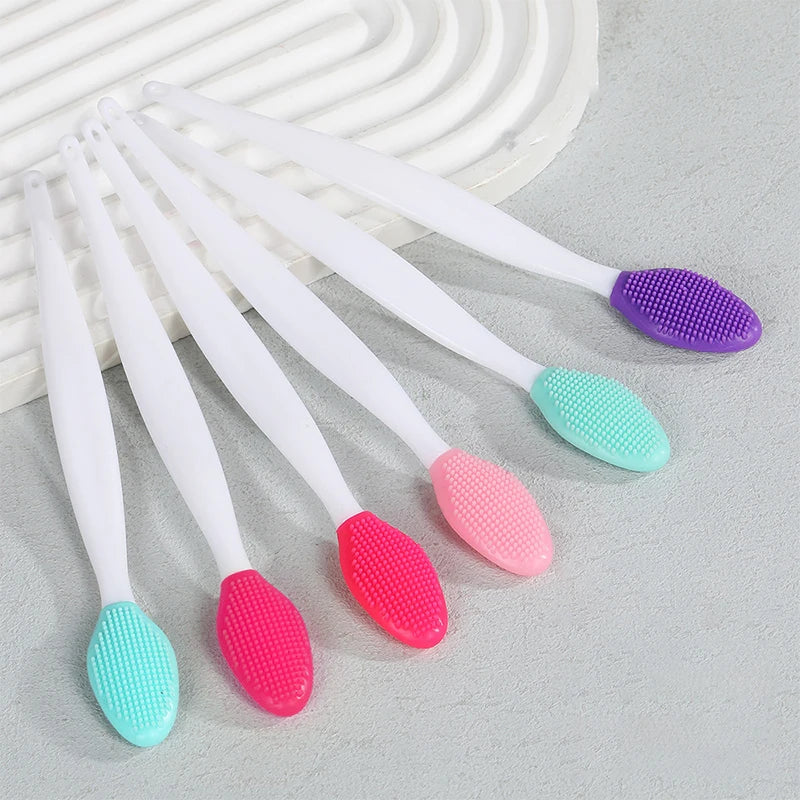 5 Pcs Lip Scrub Brush Silicone Brush Tool Double Sided Mini Exfoliating Brush Exfoliating Lip Brush Lip Scrub Tool for Dark Lips Halalzen