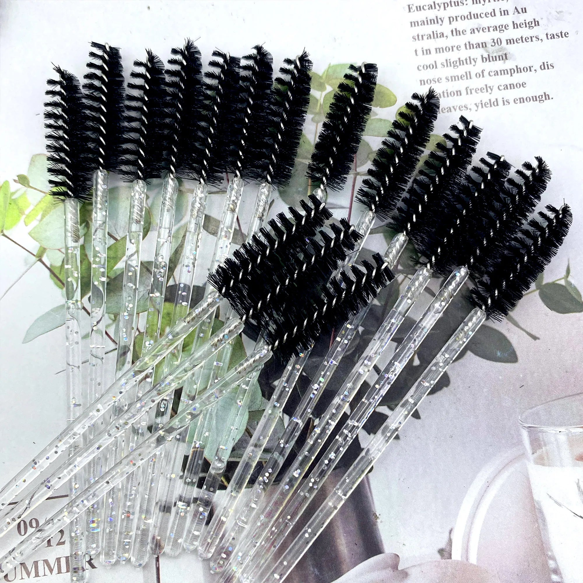 Zanse 300pcs Disposable Mascara Wands Eyelash Brush Spoolies for Eye Lash Extension, Eyebrow and Makeup Crystal Makeup Tool
