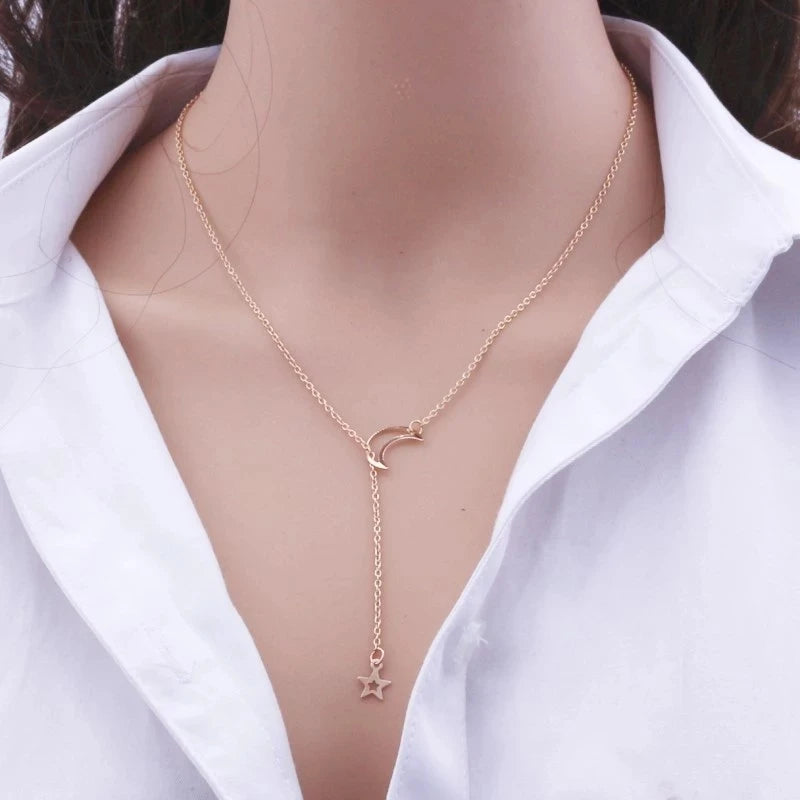Simple Moon & Star Pendant Choker – Gold Alloy Chain Necklace