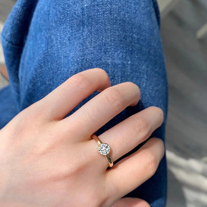 Bubble diamond ring inlaid with eight hearts and eight arrows, small and versatile round diamond ring for women