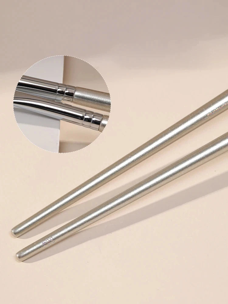 1pc Curved Eye Liner Make Up Brushes Precision Eyeliner Makeup Brush Eyelid Aegyo Sal Sharp Thin Small Eye Cosmetic Tools