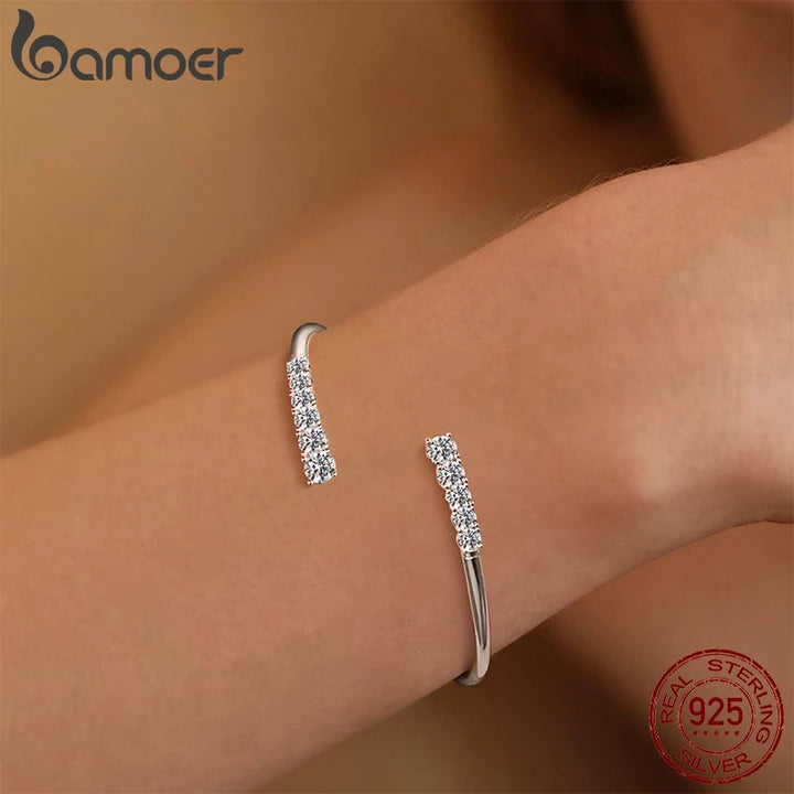 Pulsera de barra de moissanita BAMOER 3.6CTTW Brazalete ajustable abierto de plata esterlina 925 para mujer Regalo de boda Corte redondo