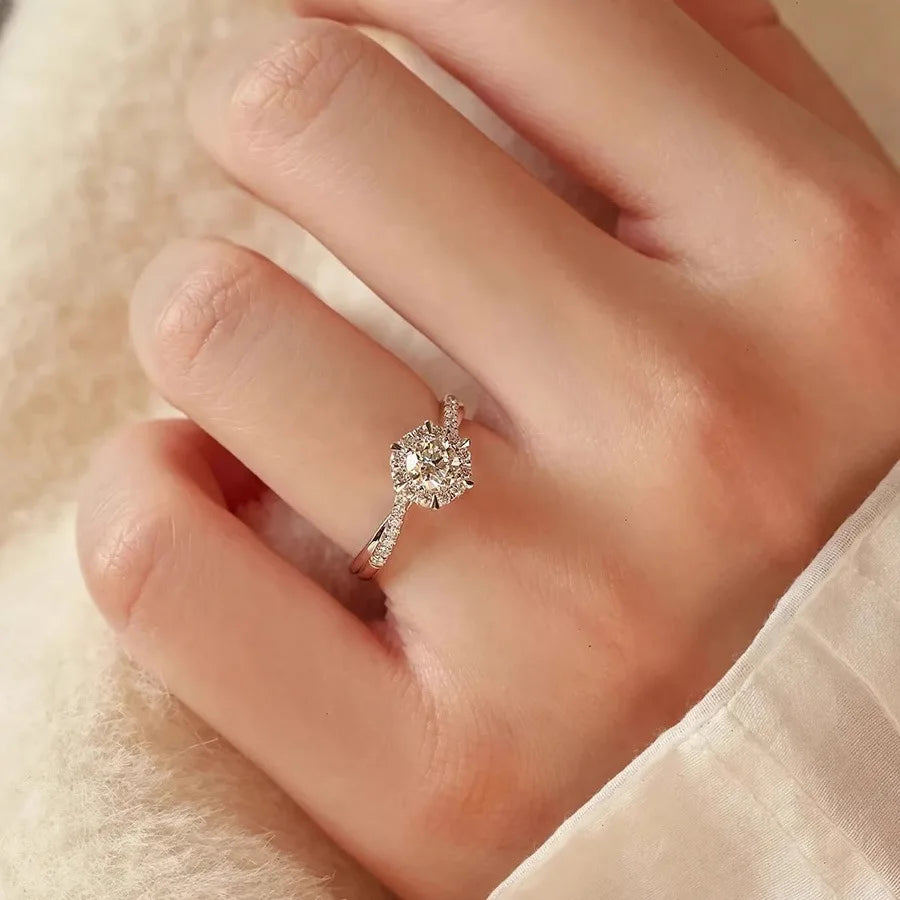 Imitation Moissanite Star Woven Ring Eight Hearts and Eight Arrows Zircon White Gold Twisted Arm Design Engagement Diamond Ring