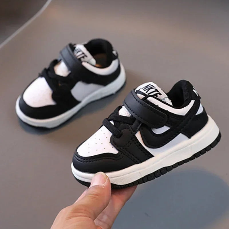 2025 New Toddler Baby Kids Fashion Design Walking Shoes Sneakers White Non-slip Casual Shoes Boys Breathable Outdoor Board Shoes