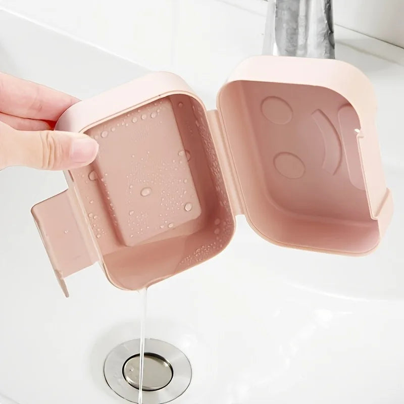 1pc Random Color Soap Box, Travel Soap Box, Convenient to Carry, Sealed Lidded Soap Box, No-Drill Bathroom Soap Box